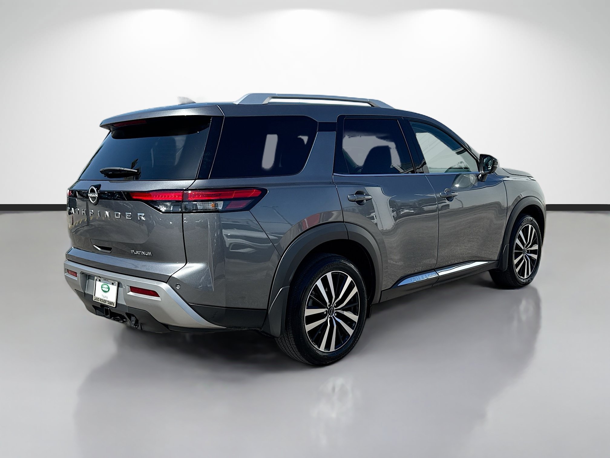Used 2025 Gun Metallic Nissan Platinum image 5