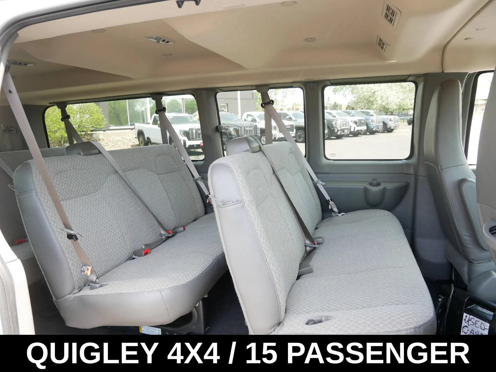 2024 Chevrolet Express Passenger LT - Photo 11