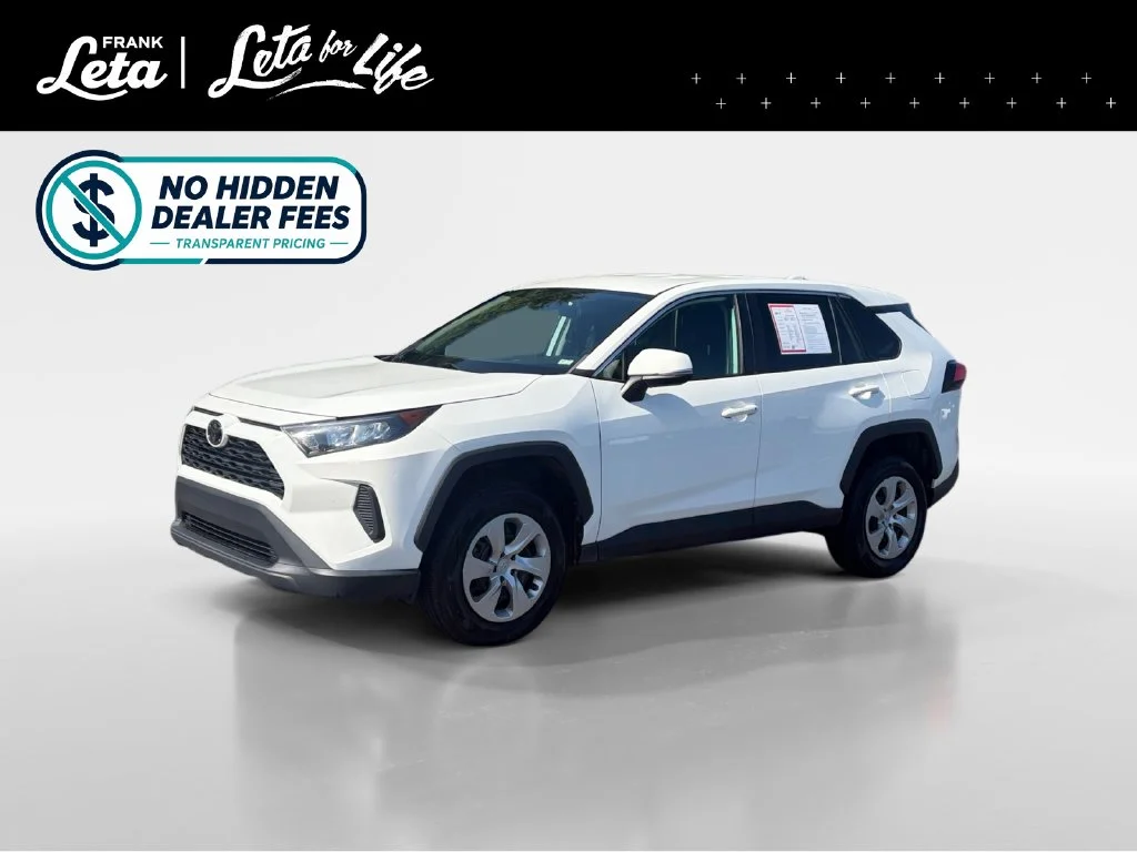 2022 Toyota RAV4 LE FWD photo