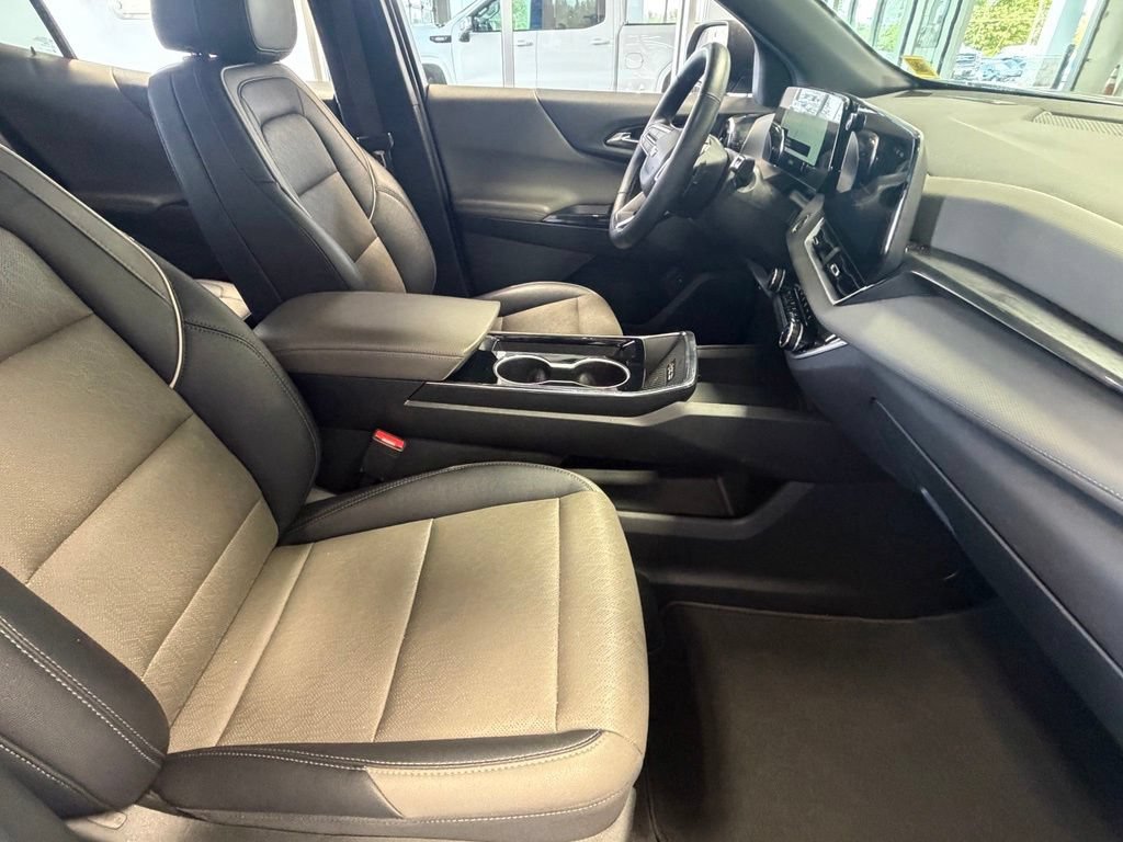 Used 2025 Cacti Green Chevrolet LT image 44