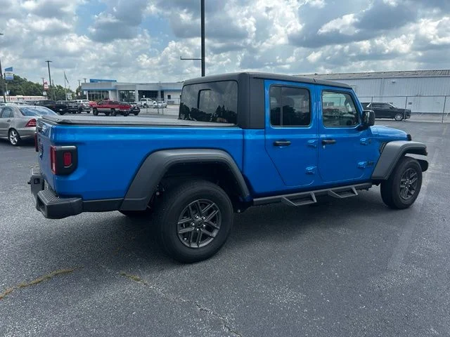 Used 2025 Blue Jeep Sport S image 4