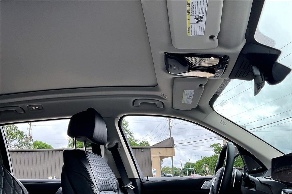 Used 2026 White BMW xDrive40i image 27