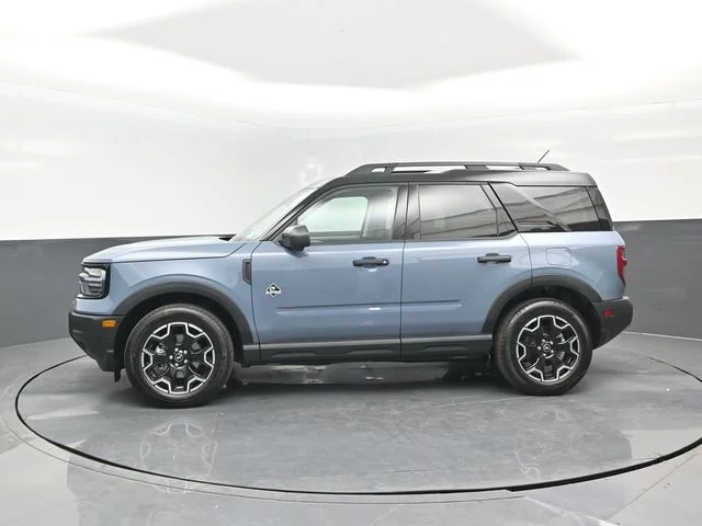 New 2026 Azure Gray Metallic Tri-Coat Ford Outer Banks® image 4