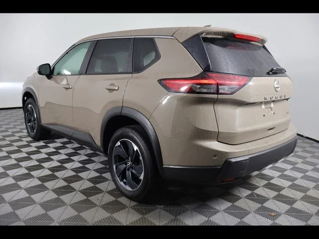 Used 2025 Beige/tan Nissan SV image 4