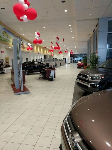 Used 2013 Gray Dodge SXT image 6