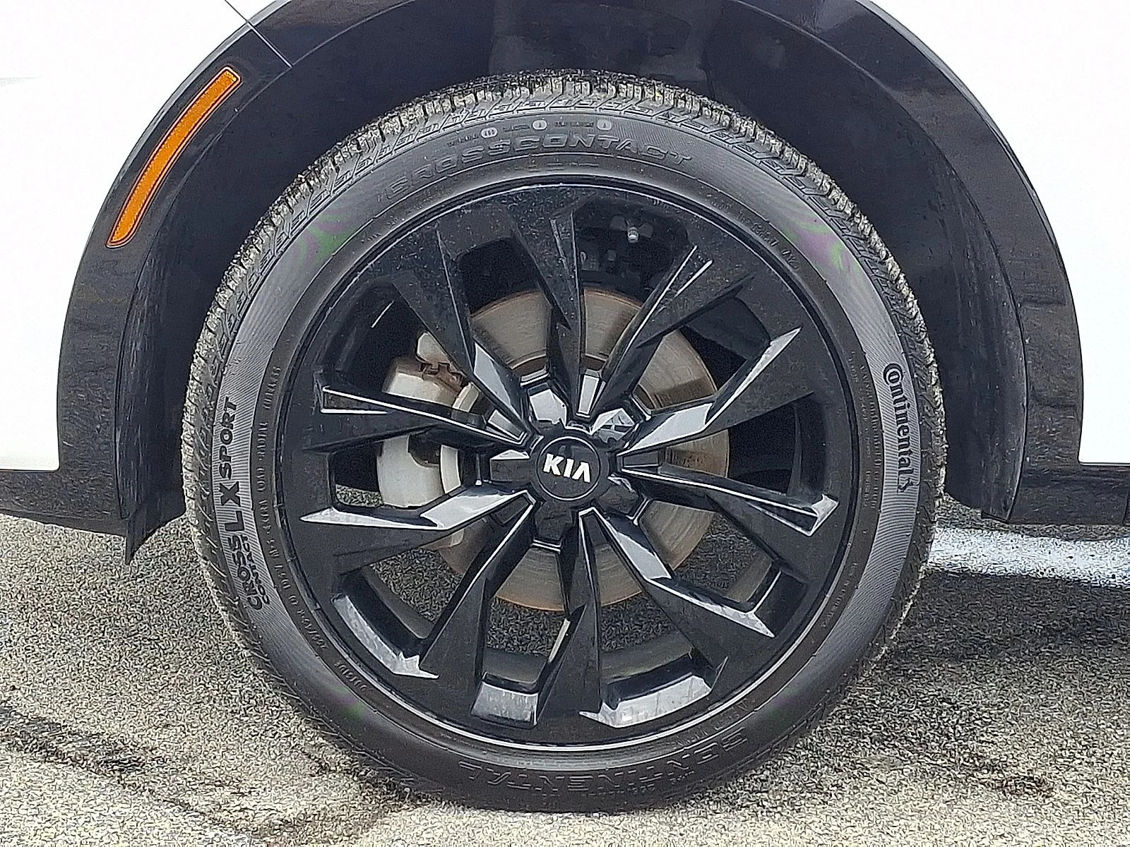 Certified Used 2021 White Kia SX image 8