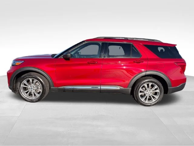 Used 2023 Red Ford XLT image 2