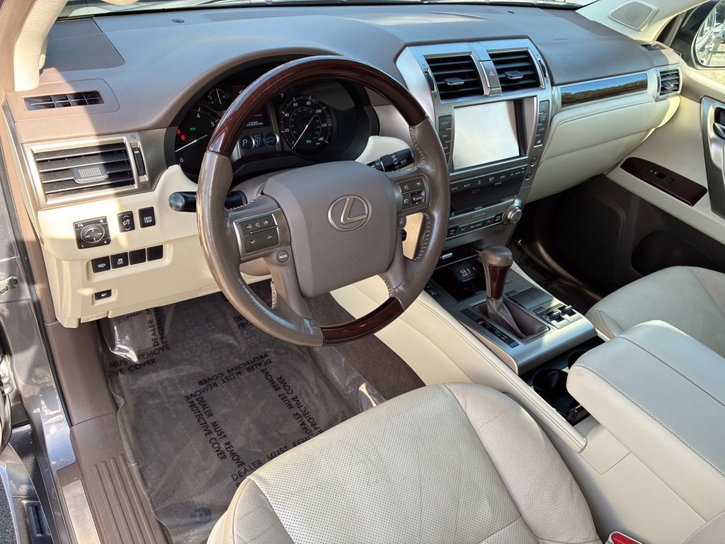 Used 2019 Gray Lexus 460 image 10
