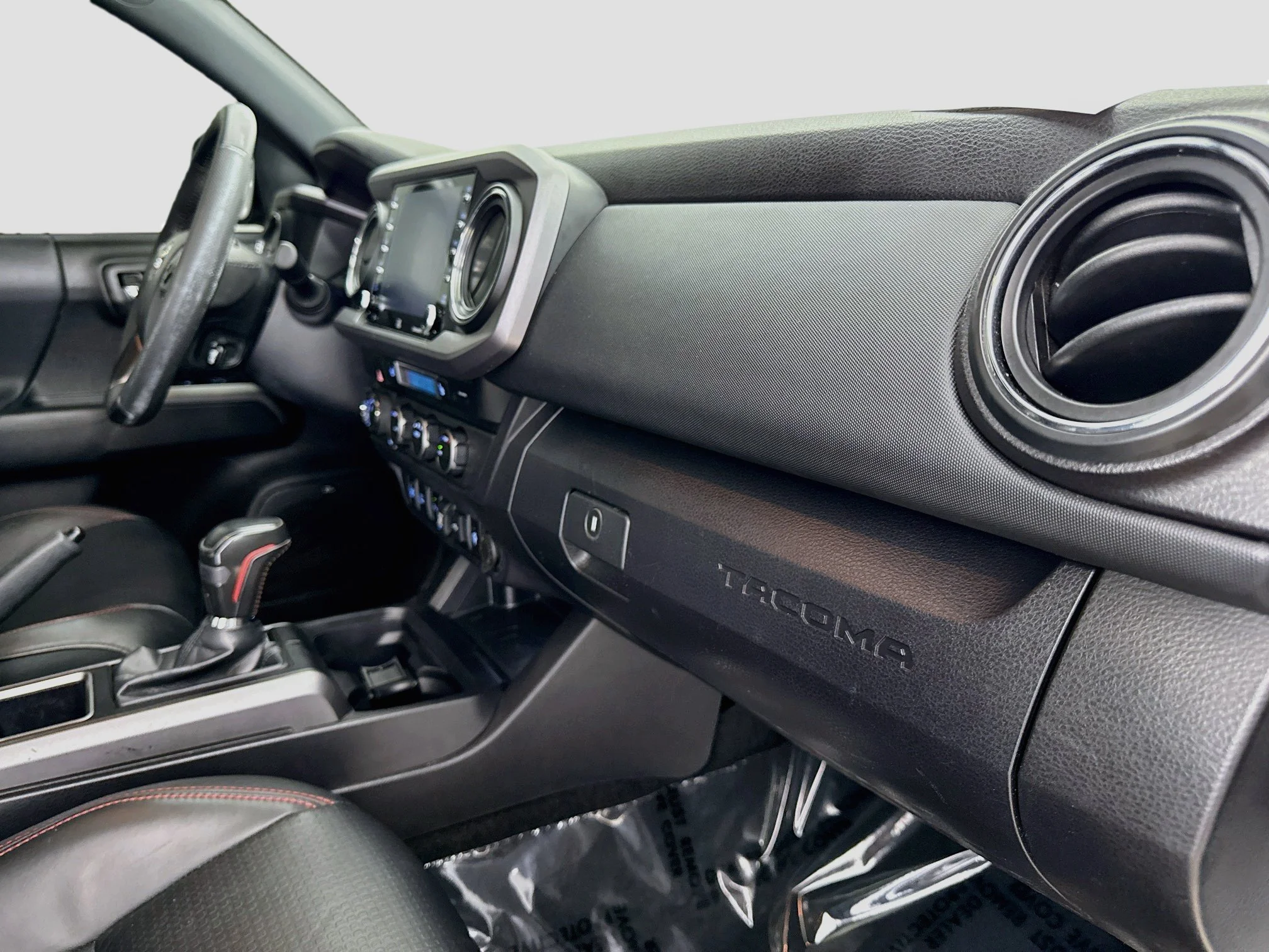 Used 2023  Toyota SR image 30