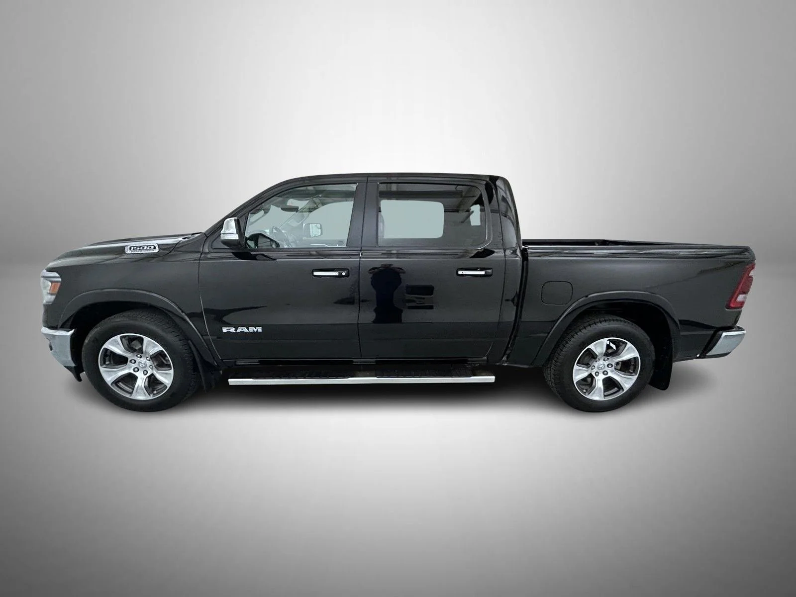 Used 2022 Black Ram Laramie image 8