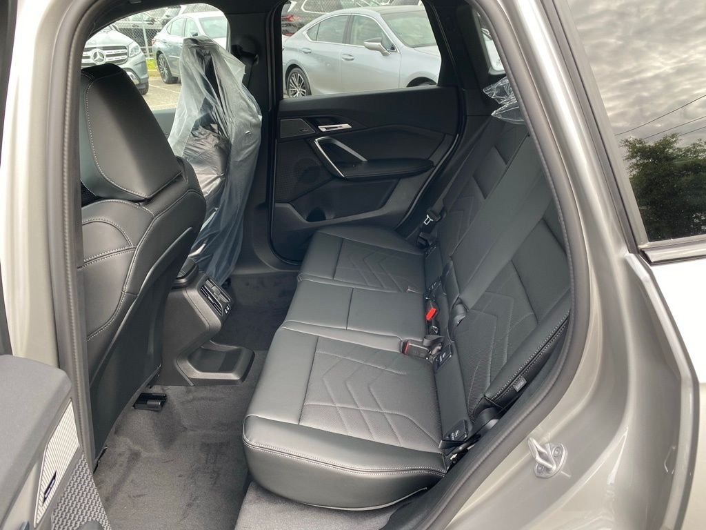 2026 BMW X1 M35i - Photo 8