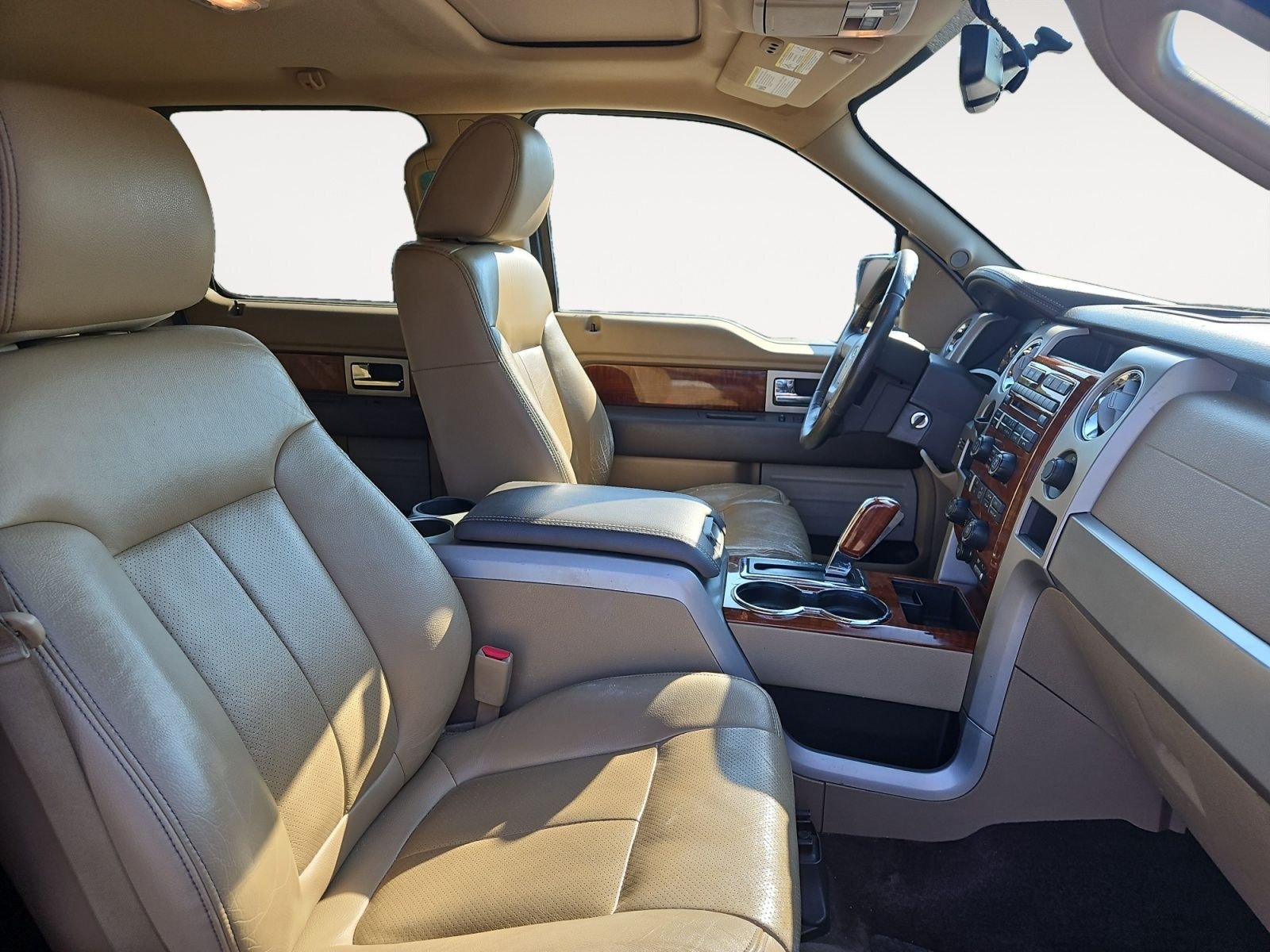 Used 2010  Ford Lariat image 15