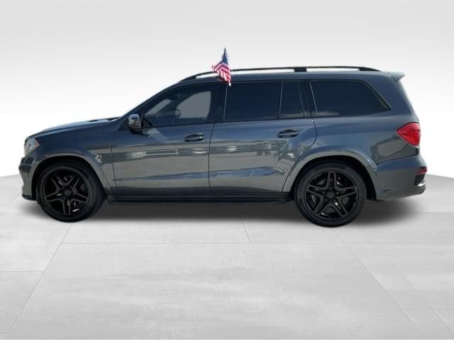 Used 2016 Gray Mercedes-Benz GL 550 image 7