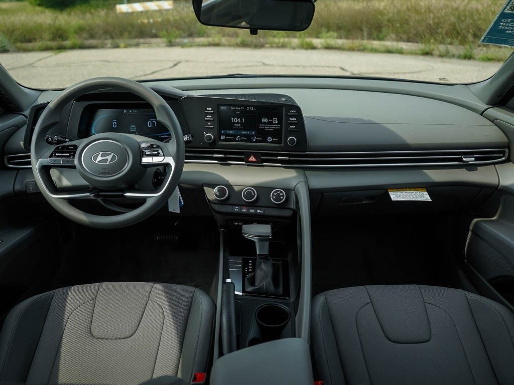 New 2026 Amazon Gray Hyundai SE Sedan FWD image 35