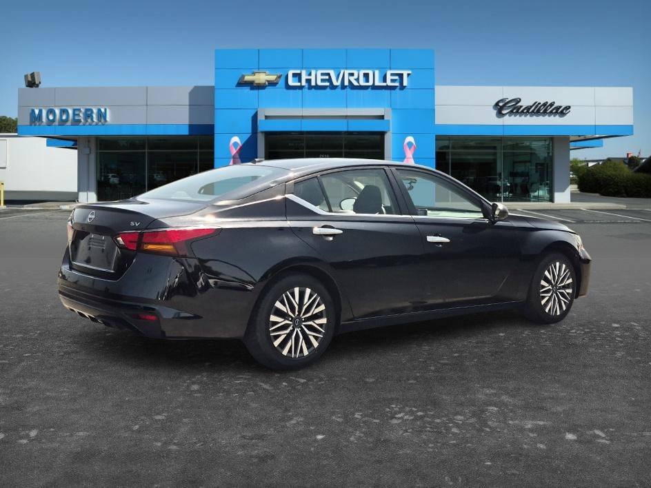 Certified Used 2024 Super Black Nissan 2.5 SV image 5