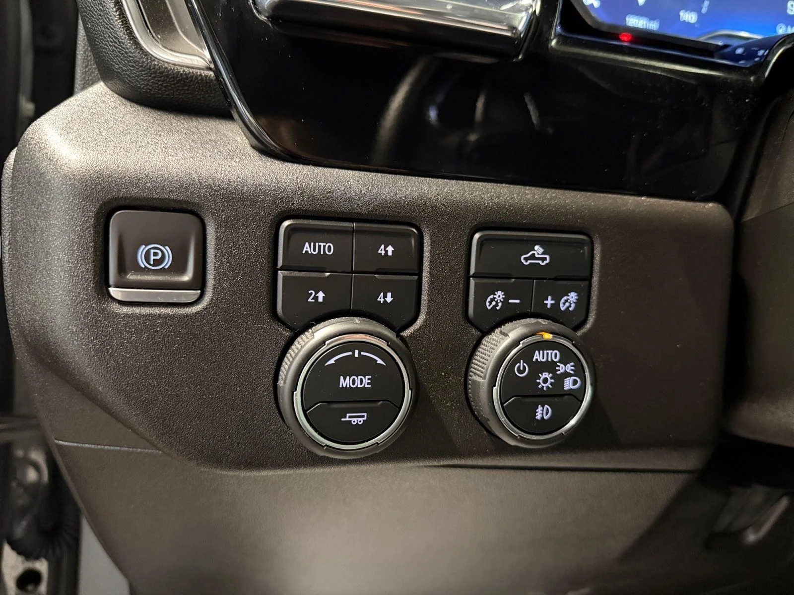 Used 2024 Slate Gray Metallic Chevrolet RST image 17