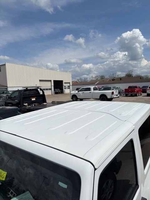 Used 2013 White Jeep Sahara image 28