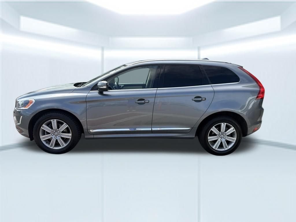 Used 2017 Gray Volvo T5 Inscription image 3