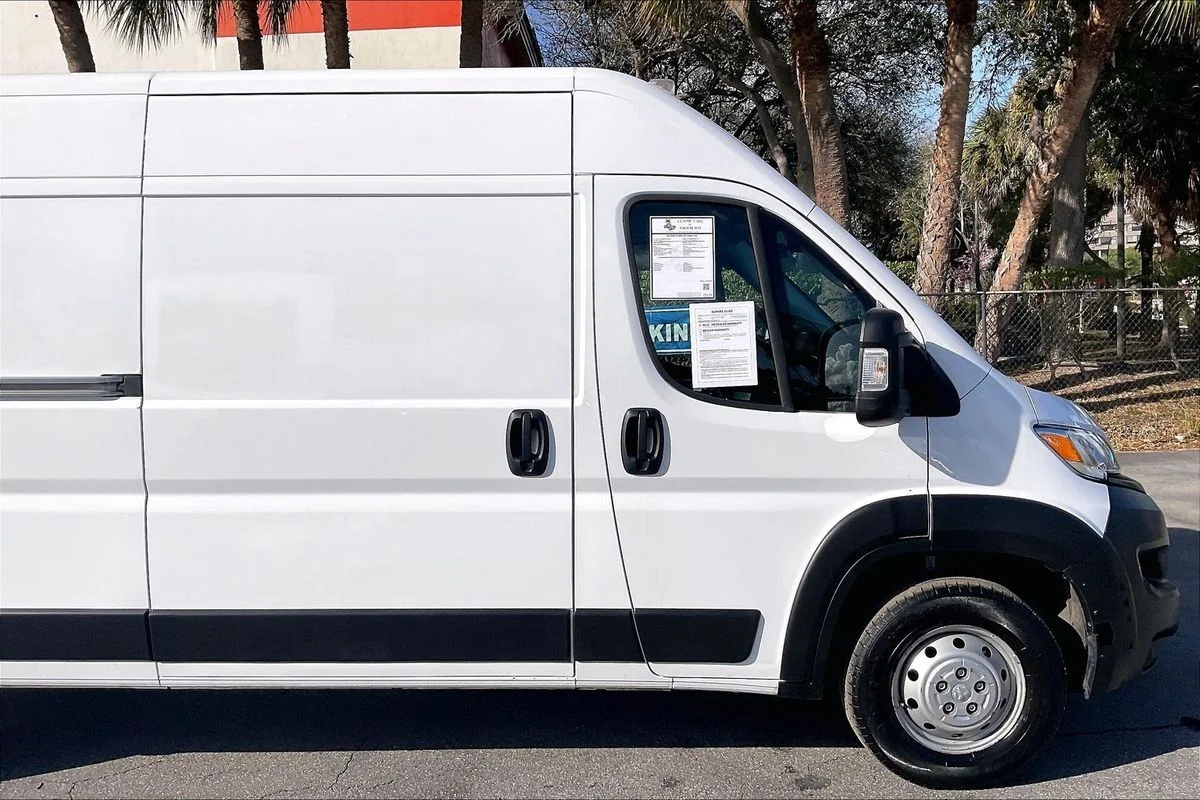 Used 2023  Ram Cargo Van High Roof 159" WB image 17