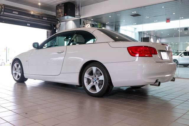 Used 2012 White BMW 335i image 8
