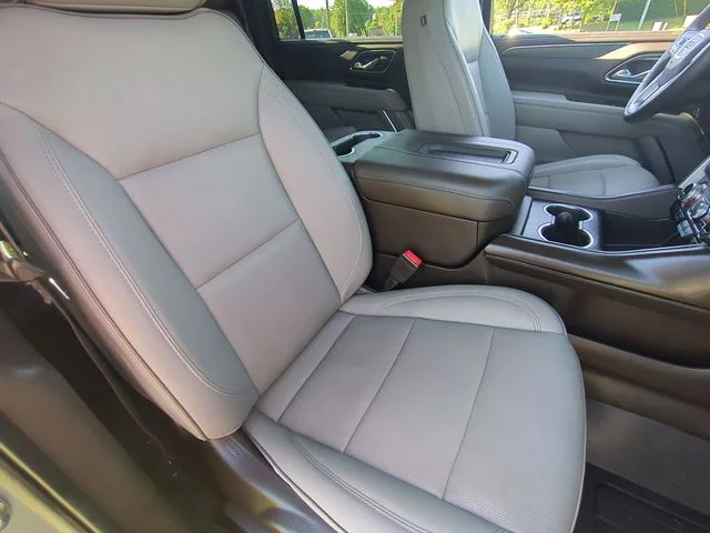 Used 2023 Silver GMC SLT image 34