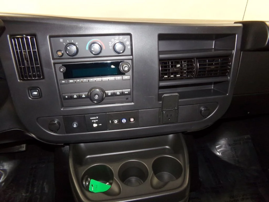 New 2025 Summit White GMC Work Van image 13