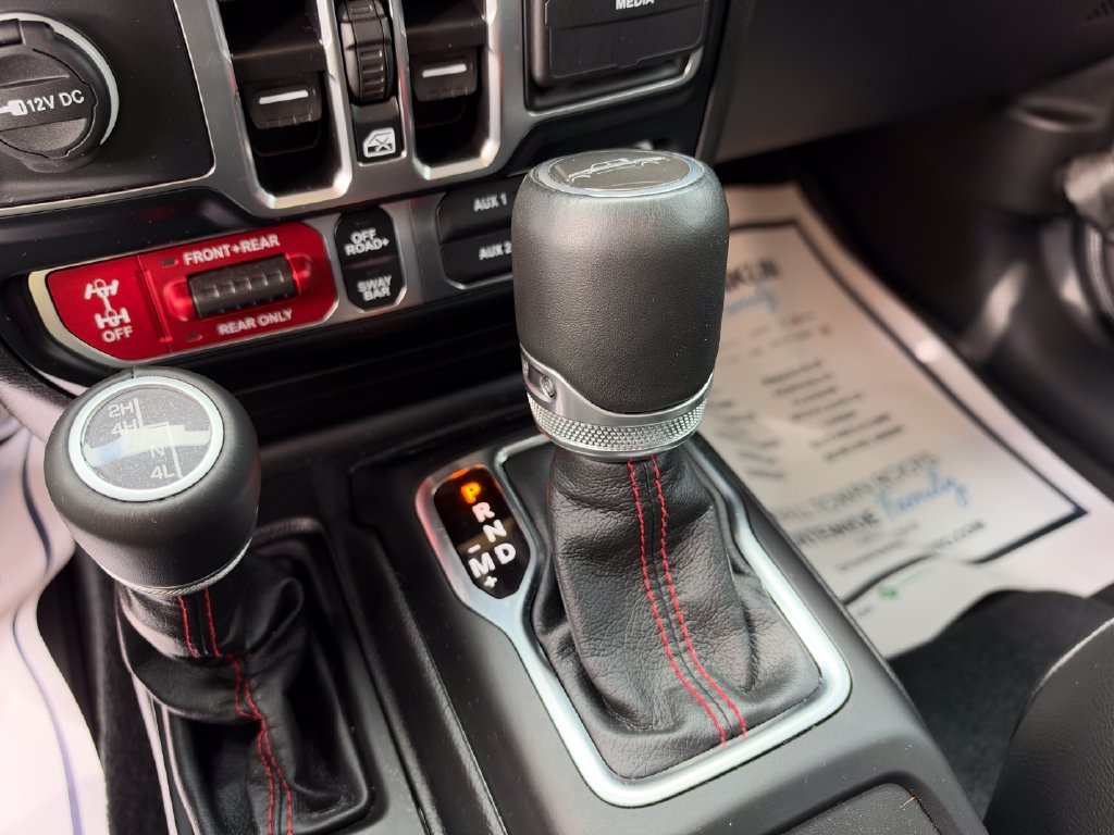 Used 2023 Gray Jeep Rubicon image 17