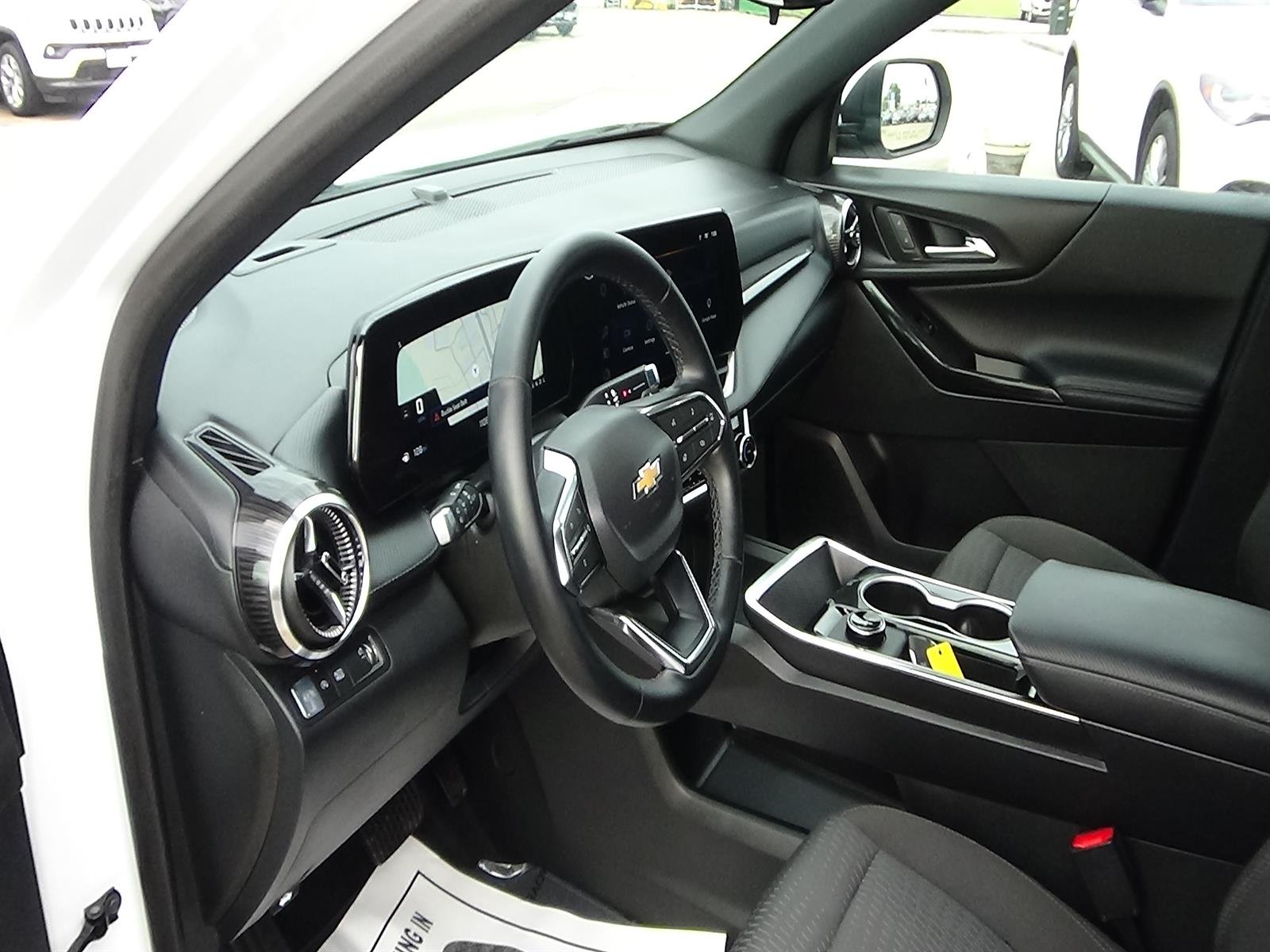 Used 2026 Summit White (gaz) Chevrolet LT image 16