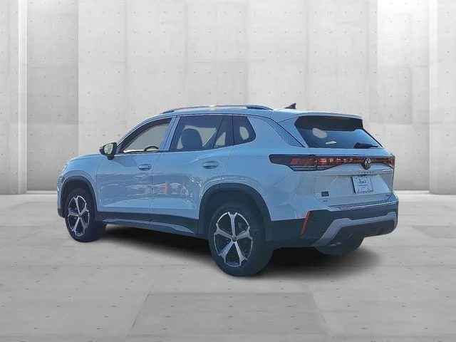 New 2026 White/off-white Volkswagen 2.0T SE image 3