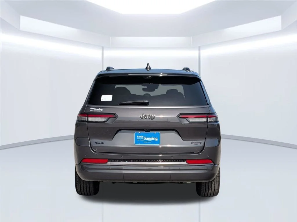 New 2026 Gray Jeep Summit image 6