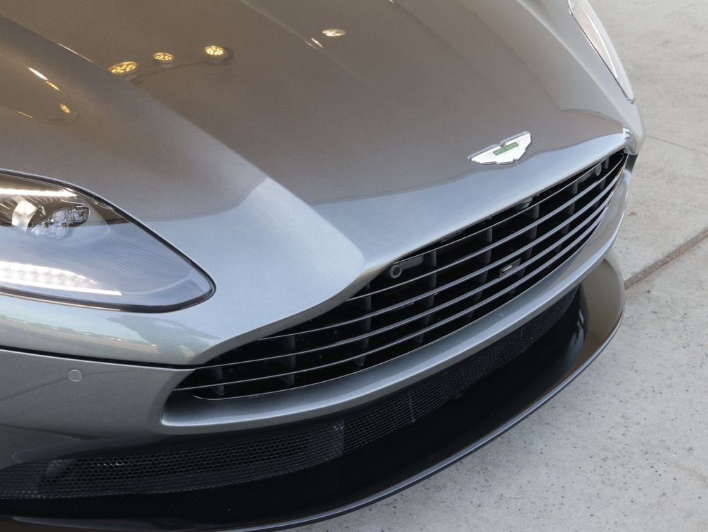 Used 2019 Gray Aston Martin Volante image 43
