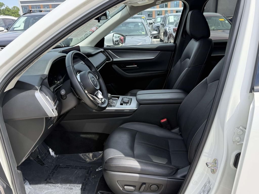 Used 2024 White Mazda Preferred image 14