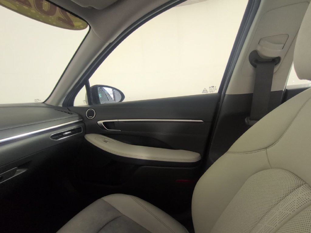 2023 Hyundai Sonata Limited - Photo 28