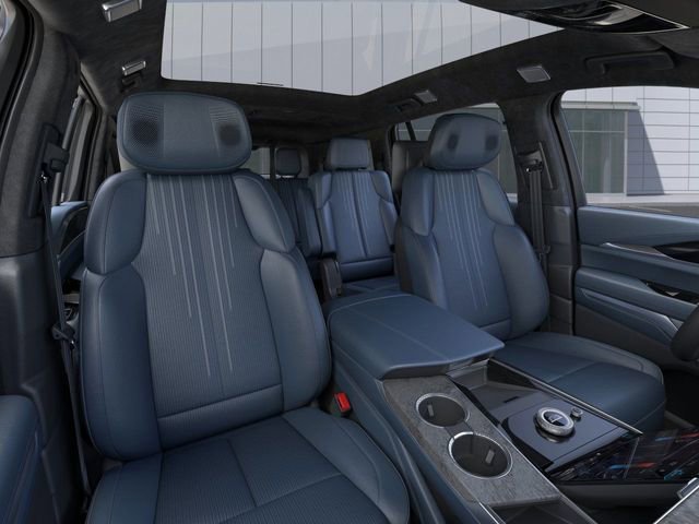 2025 Cadillac Escalade IQ Luxury 2 - Photo 16