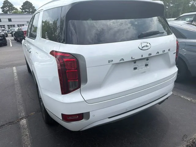 Used 2022 Hyper White Hyundai Limited image 8