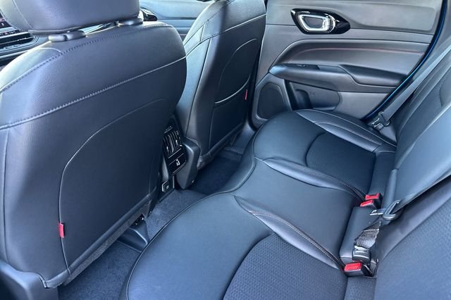 2026 Jeep Compass Trailhawk - Photo 14