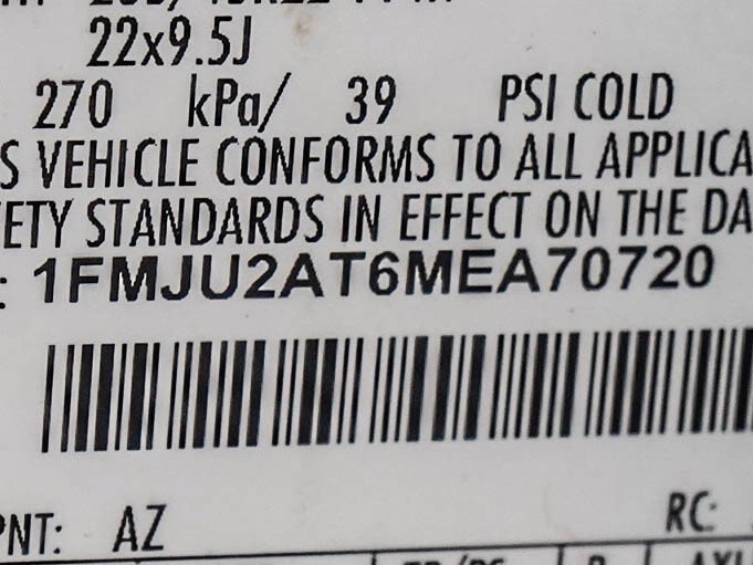 Used 2021 White Metallic Ford Limited image 27