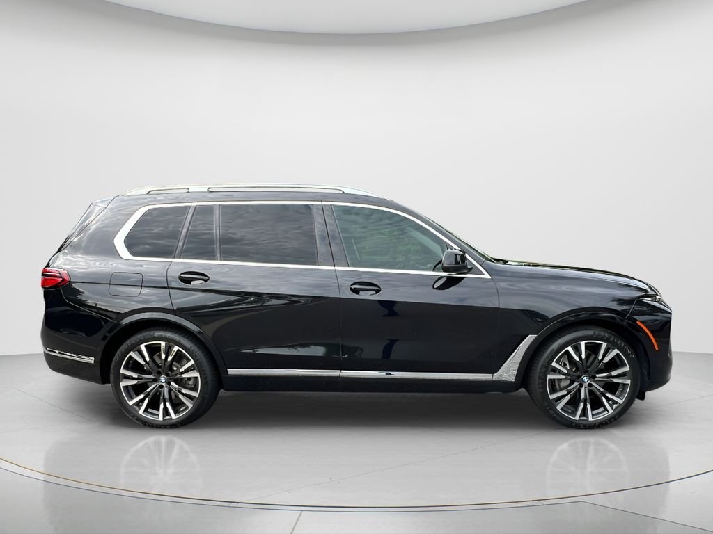 Certified Used 2025 Black Sapphire Metallic BMW xDrive40i image 3