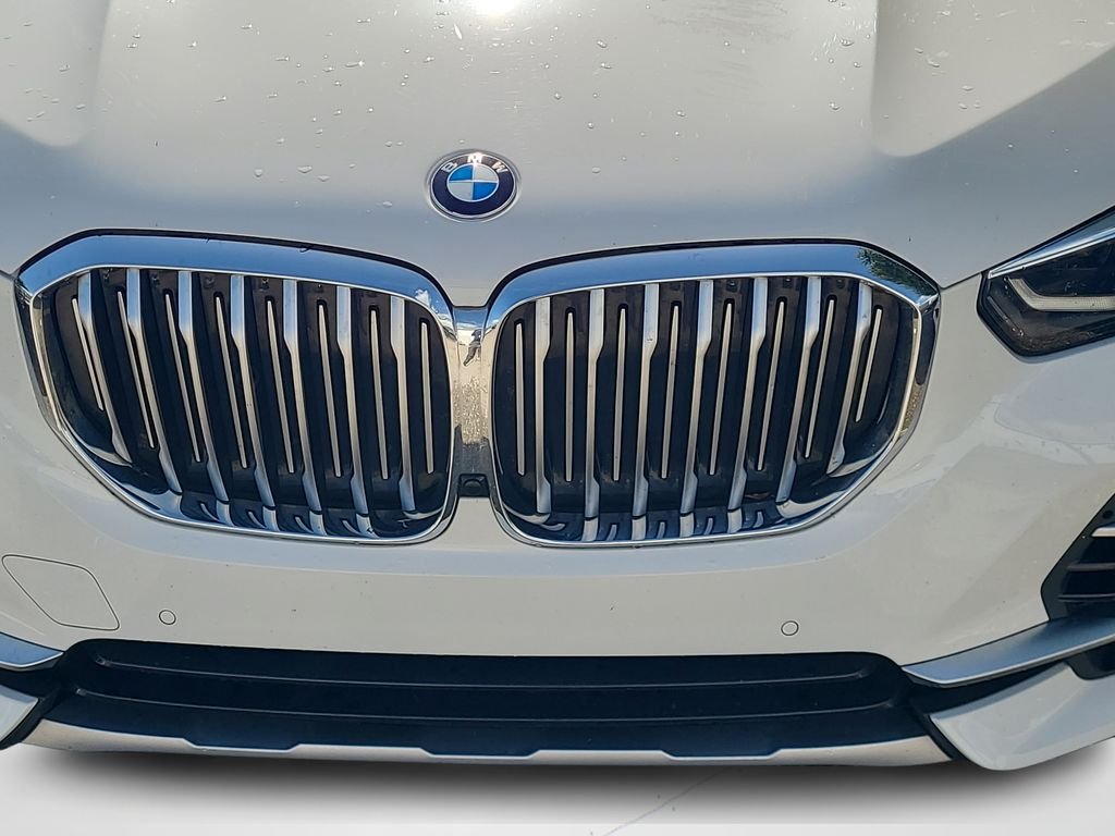 Used 2020 White BMW sDrive40i image 12