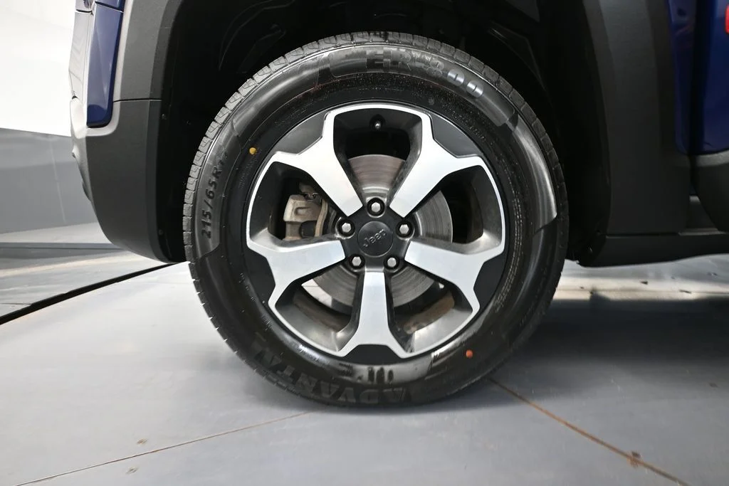 Used 2020 Blue Jeep Trailhawk image 17
