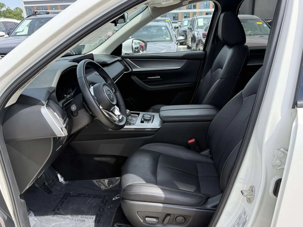 Used 2024 White Mazda Preferred image 14