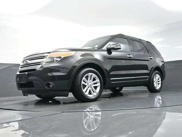 Used 2015 Black Ford XLT image 45