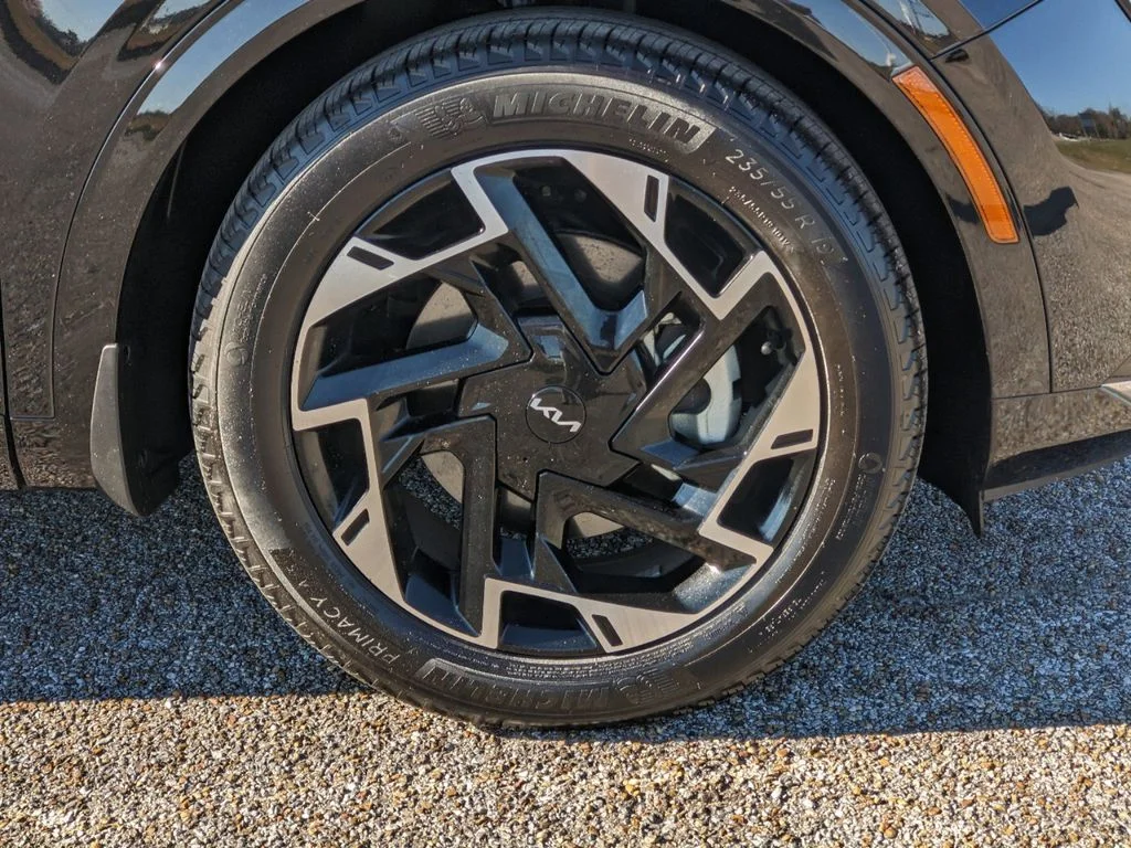 New 2024 Ebony Black Kia SX Prestige image 10
