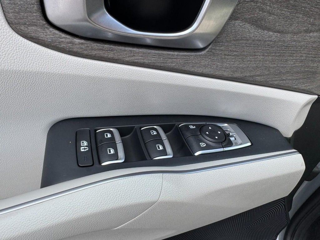 Used 2023 Gray Kia X-Line EX image 17