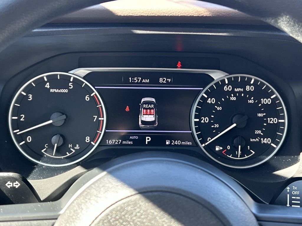 Used 2023 Red Nissan S image 22