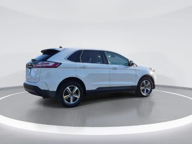 Used 2024 White Ford SEL image 8