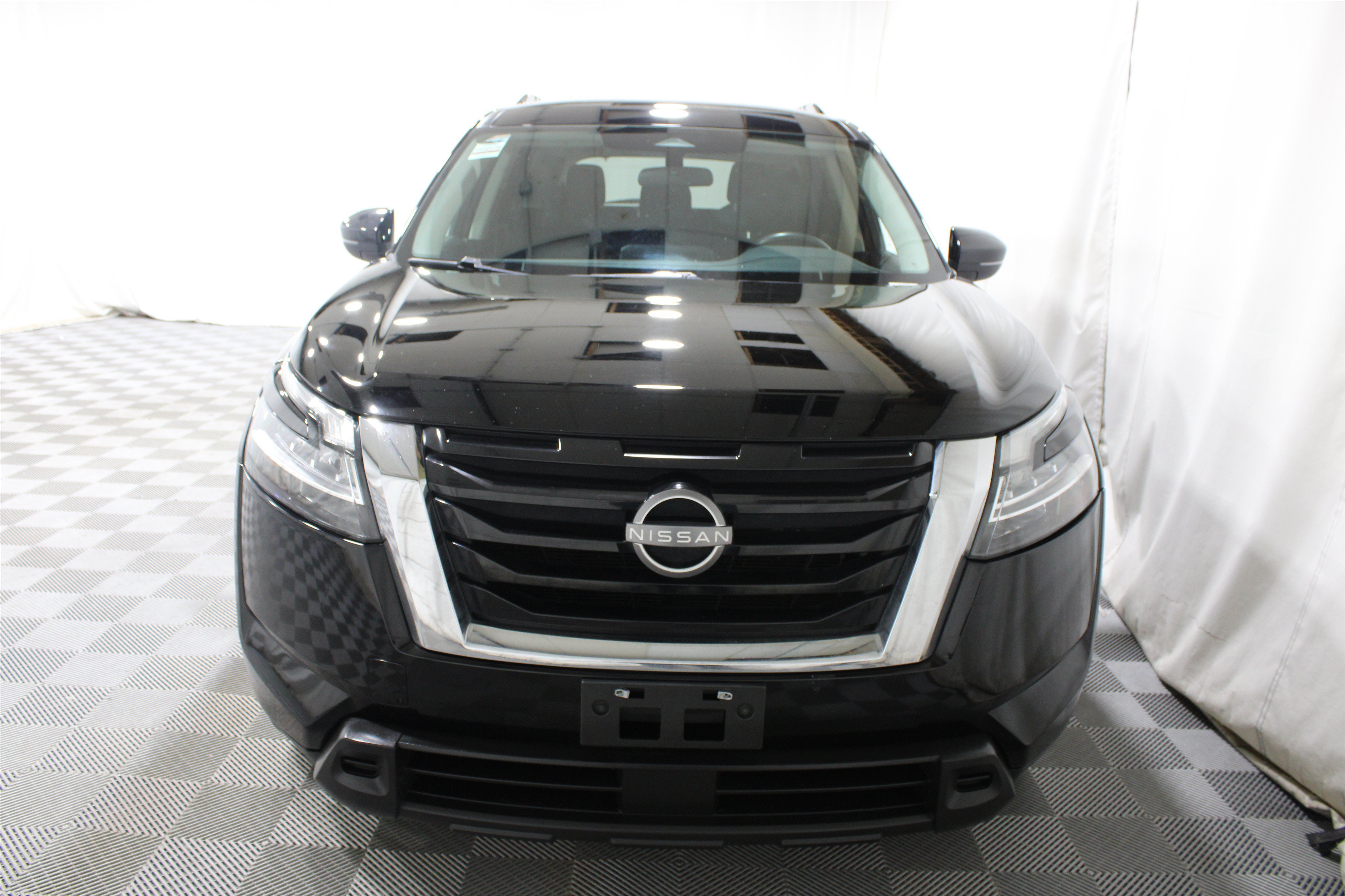 Used 2022 Super Black Nissan SV image 29