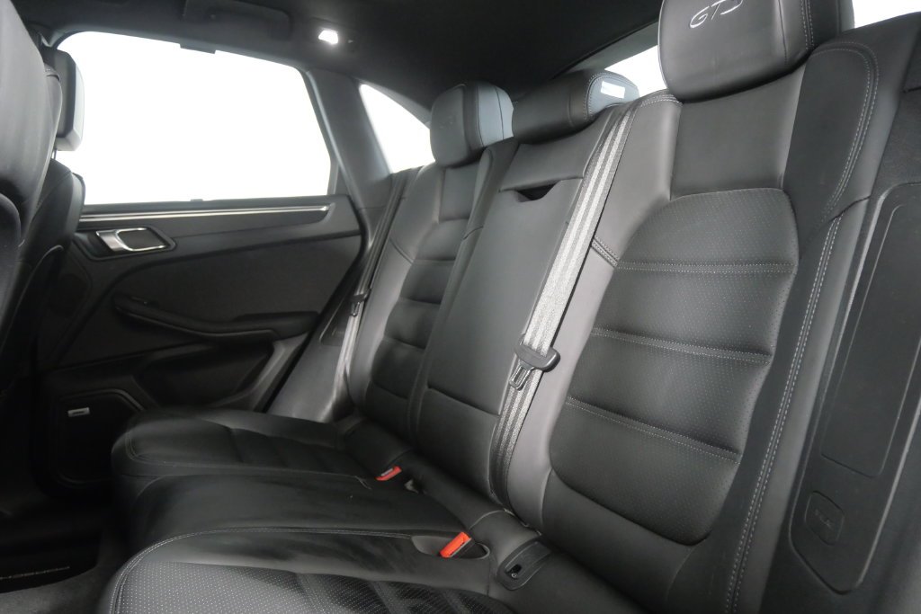 Used 2021  Porsche GTS image 15