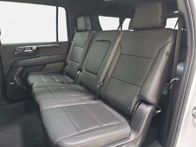 Used 2025 White Chevrolet LT image 13