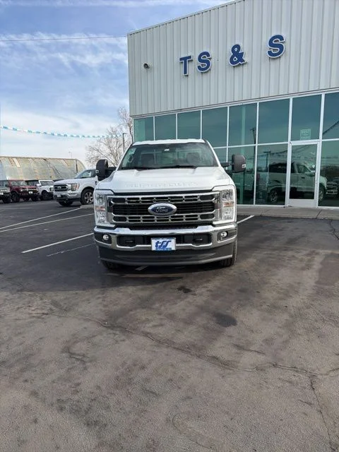 2025 Ford F-350 Super Duty XLT - Photo 10
